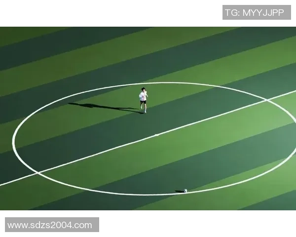 绿茵传奇巨星荧幕再现足球英雄故事与光影魅力